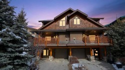 829-4 4 Street Canmore, AB T1W 2G9