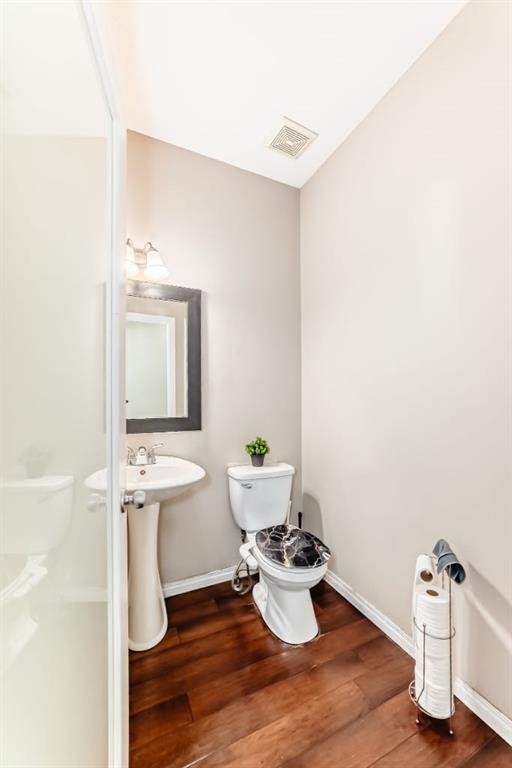 16 Saddlecrest Park Ne, Calgary, AB - Indoor Photo Showing Bathroom