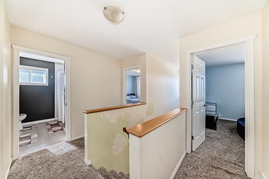 16 Saddlecrest Park Ne, Calgary, AB - Indoor Photo Showing Other Room
