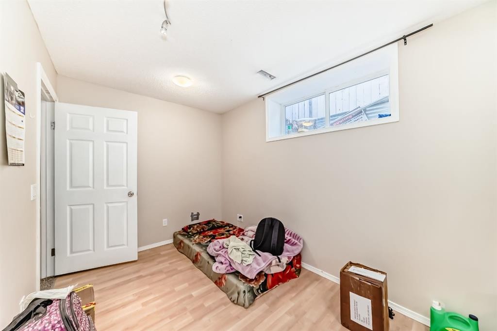 16 Saddlecrest Park Ne, Calgary, AB - Indoor