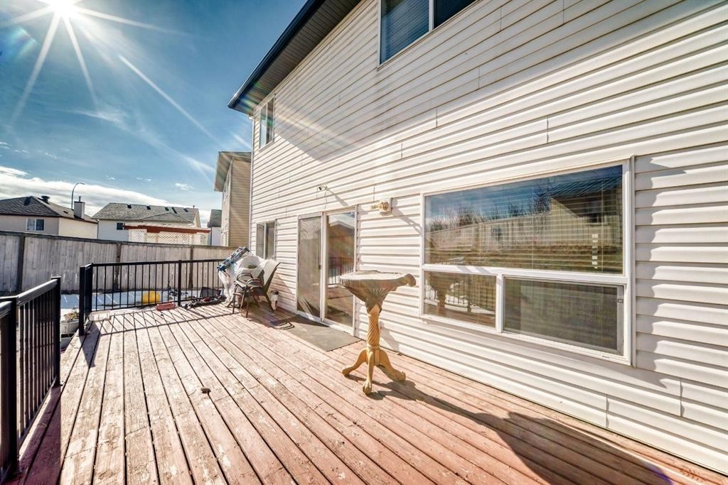 16 Saddlecrest Park Ne, Calgary, AB - Outdoor With Deck Patio Veranda With Exterior