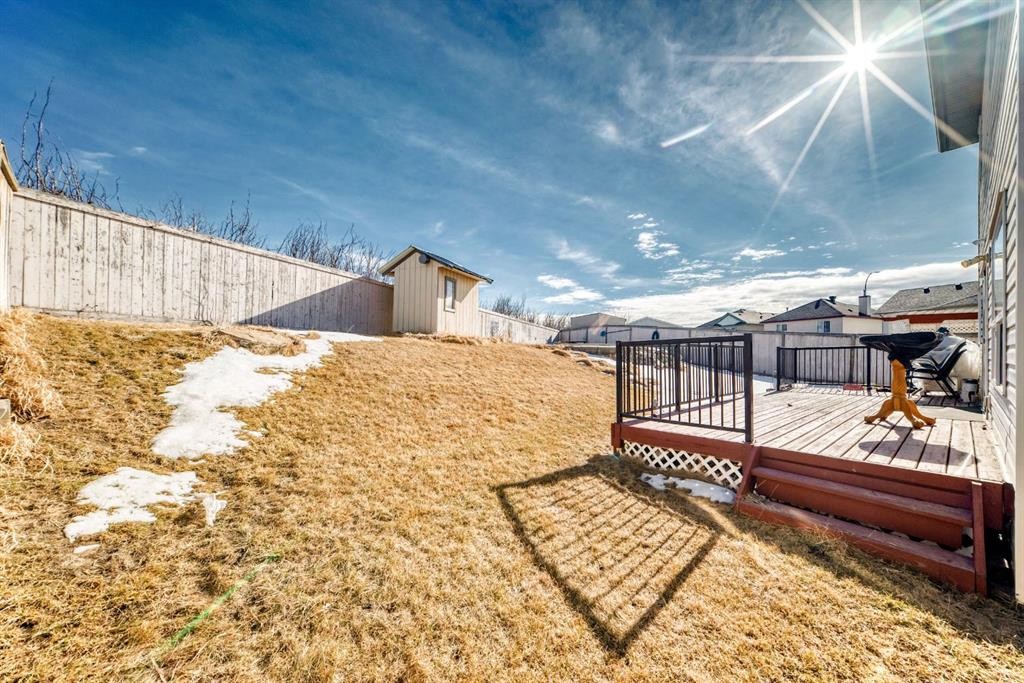 16 Saddlecrest Park Ne, Calgary, AB - Outdoor With Exterior