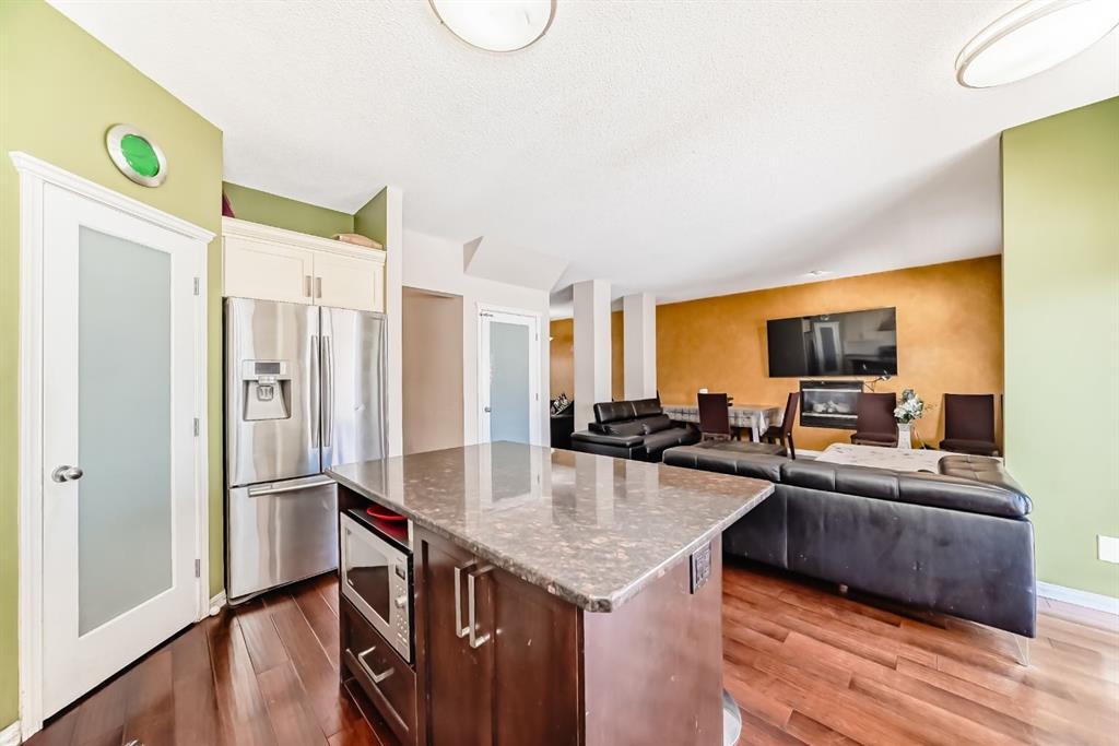 16 Saddlecrest Park Ne, Calgary, AB - Indoor