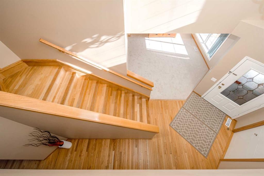 110 Hampstead Rise Nw, Calgary, AB - Indoor Photo Showing Other Room