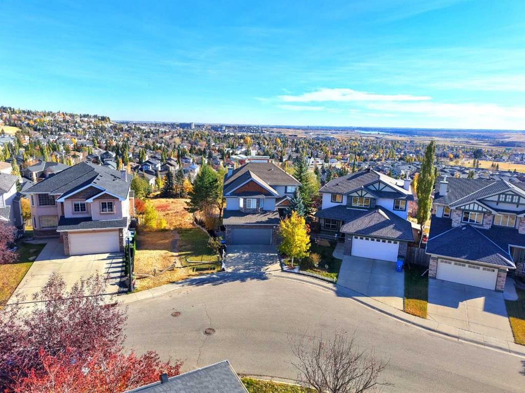 146 Springbluff Heights Sw, Calgary, AB - Outdoor With Facade