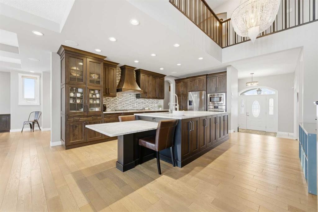 187 Cranarch Circle Se, Calgary, AB - Indoor Photo Showing Kitchen With Upgraded Kitchen