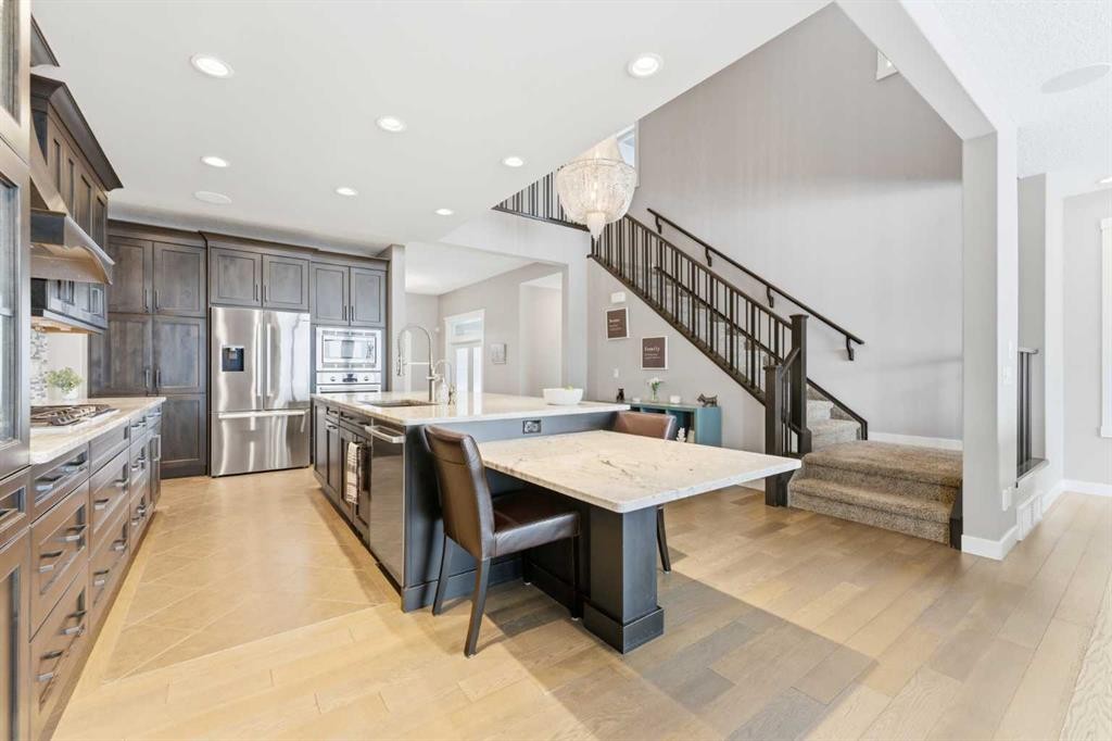 187 Cranarch Circle Se, Calgary, AB - Indoor Photo Showing Kitchen With Upgraded Kitchen