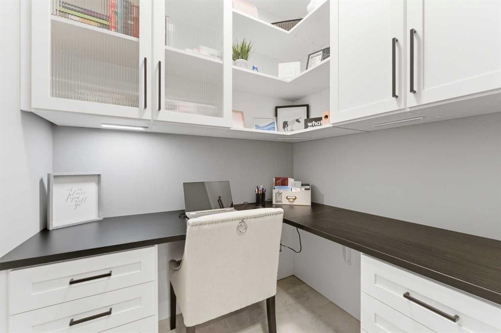 187 Cranarch Circle Se, Calgary, AB - Indoor