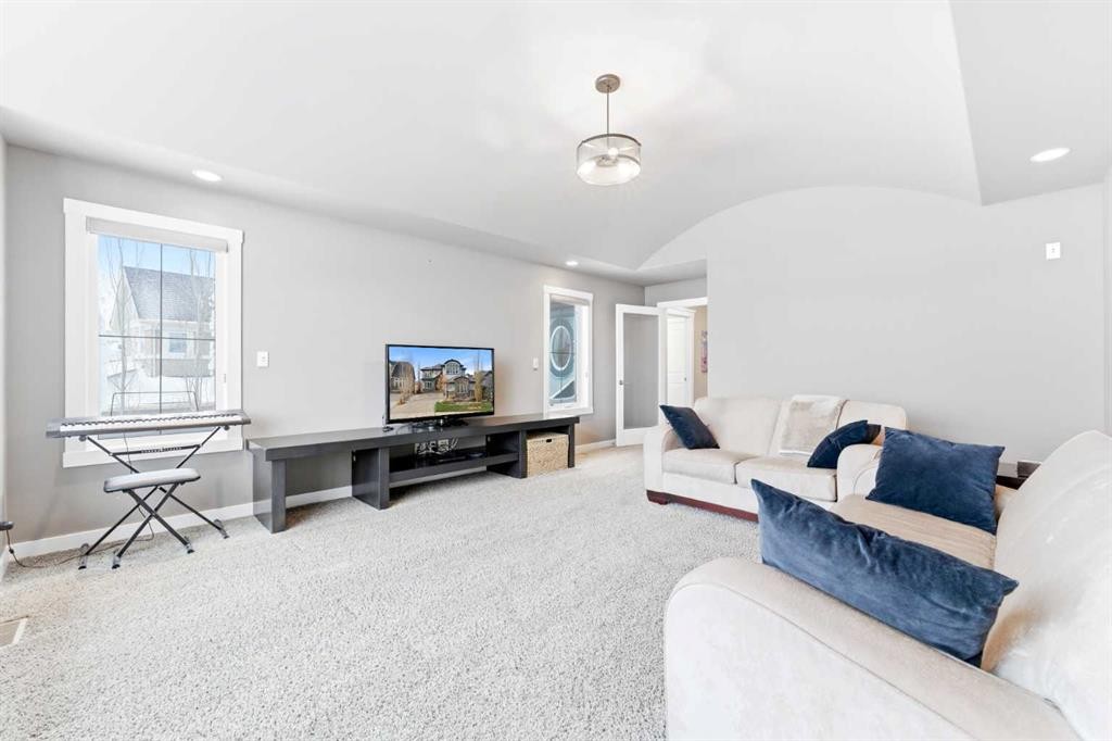 187 Cranarch Circle Se, Calgary, AB - Indoor