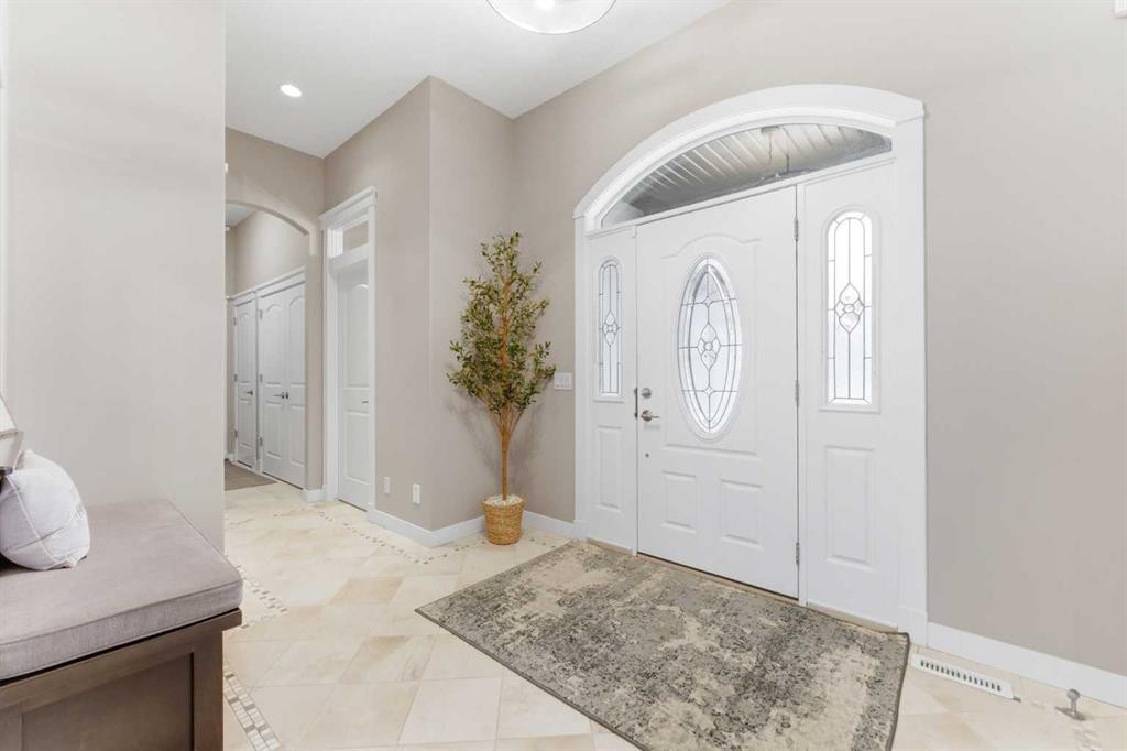 187 Cranarch Circle Se, Calgary, AB - Indoor Photo Showing Other Room