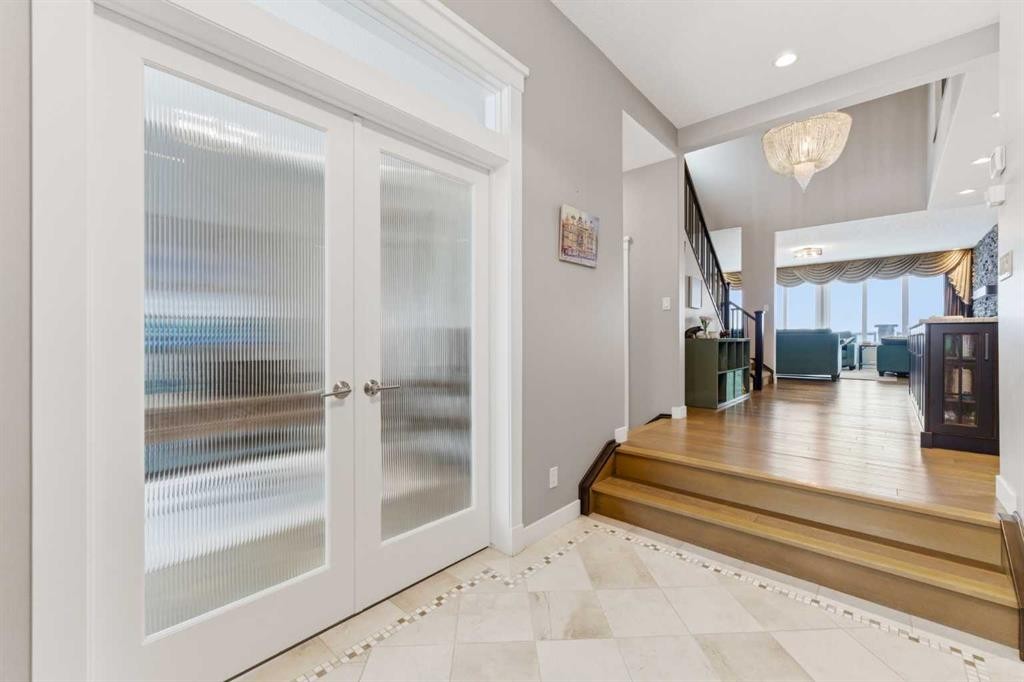 187 Cranarch Circle Se, Calgary, AB - Indoor Photo Showing Other Room