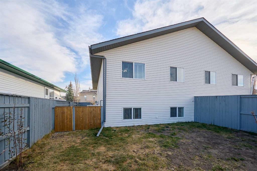 1409 Strathcona Way, Strathmore, AB - Outdoor With Exterior