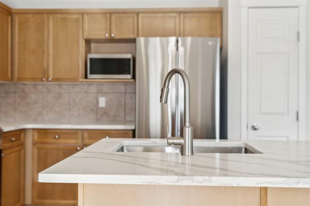 85 Silverado Range View Sw, Calgary, AB - Indoor Photo Showing Kitchen