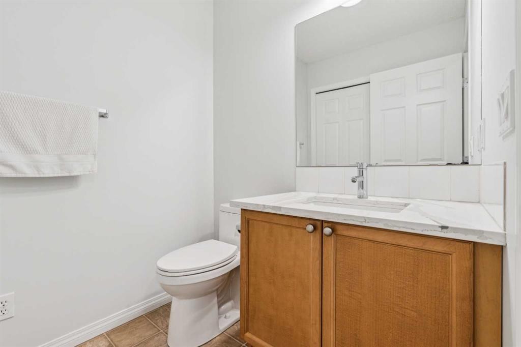 85 Silverado Range View Sw, Calgary, AB - Indoor Photo Showing Bathroom