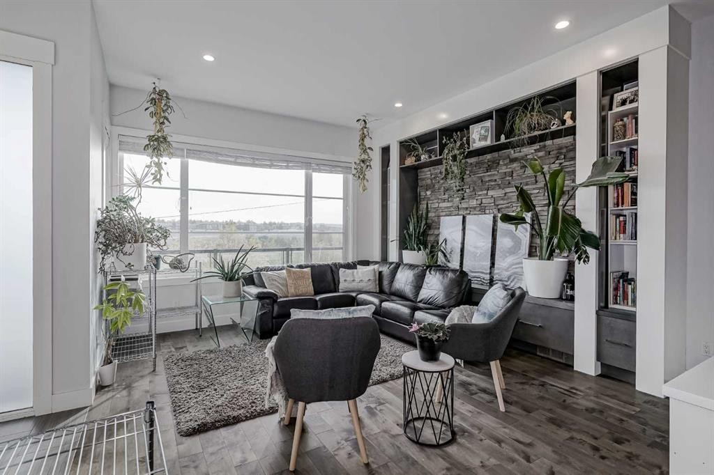 701 13A Street Ne, Calgary, AB - Indoor