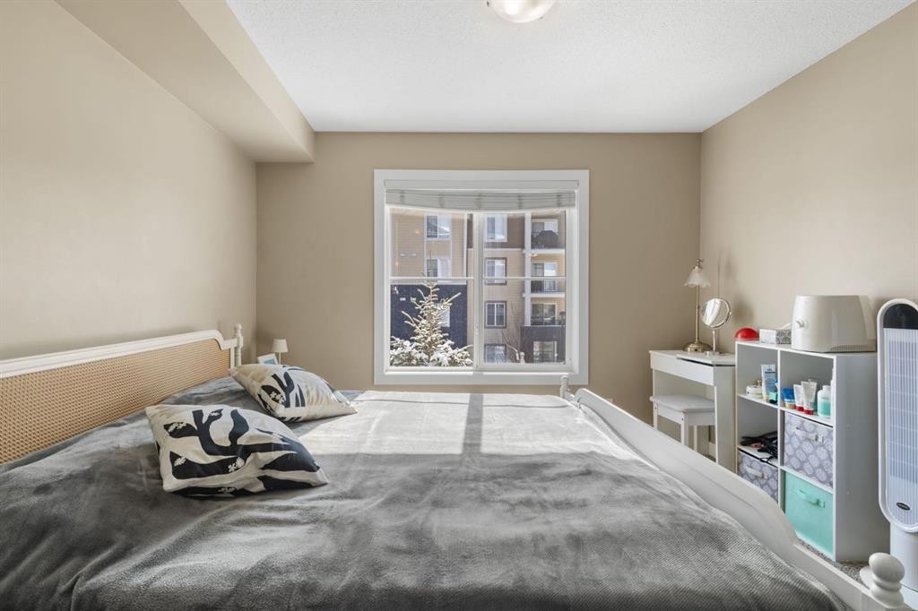 1237-81 Legacy Boulevard Se, Calgary, AB - Indoor Photo Showing Bedroom