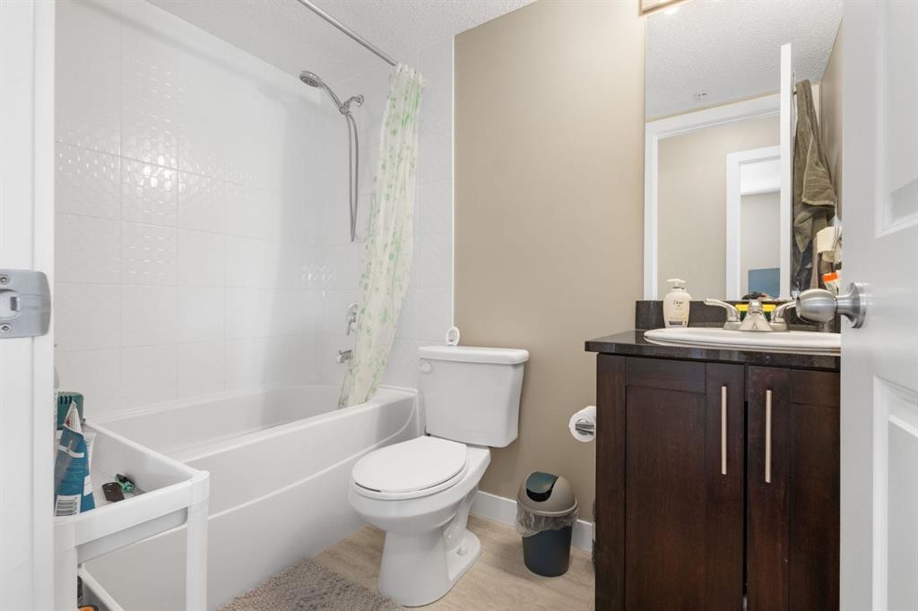 1237-81 Legacy Boulevard Se, Calgary, AB - Indoor Photo Showing Bathroom