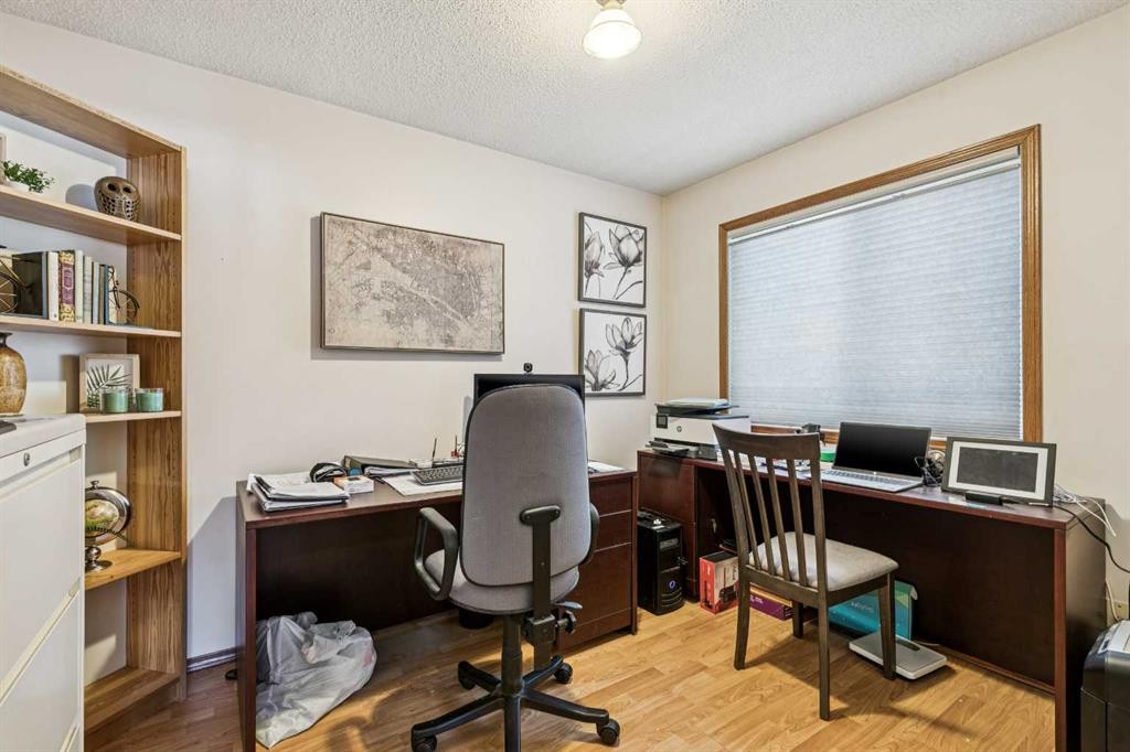 20 Macewan Ridge View Nw, Calgary, AB - Indoor Photo Showing Office