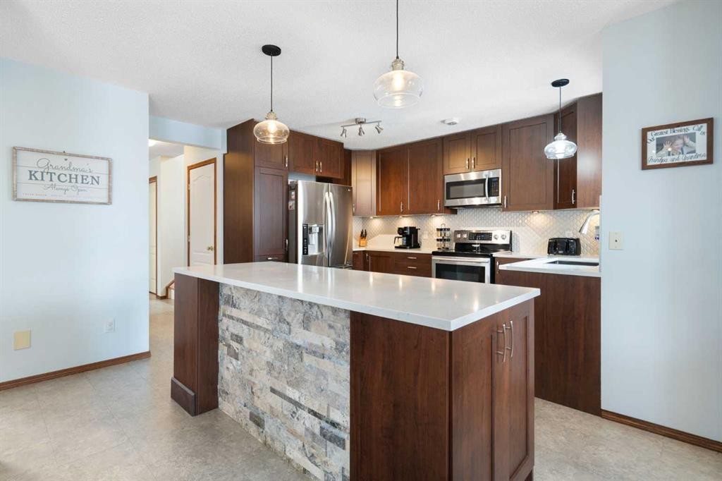 80 Chaparral Road Se, Calgary, AB - Indoor Photo Showing Kitchen With Upgraded Kitchen