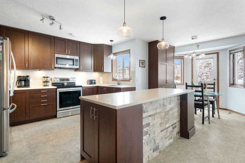 80 Chaparral Road Se, Calgary, AB - Indoor Photo Showing Kitchen With Upgraded Kitchen
