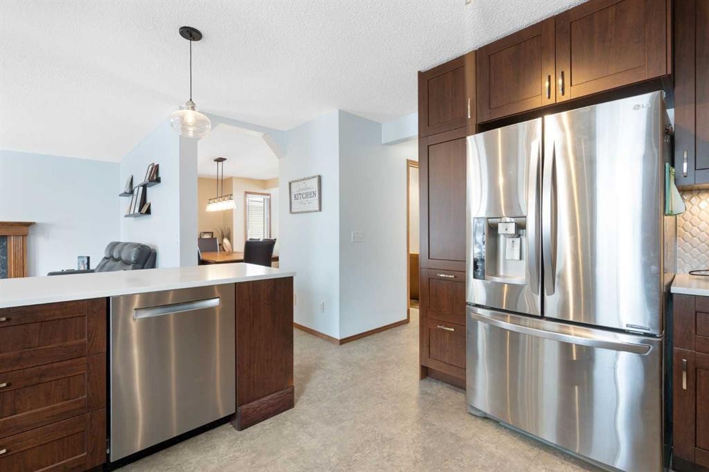 80 Chaparral Road Se, Calgary, AB - Indoor Photo Showing Kitchen With Upgraded Kitchen