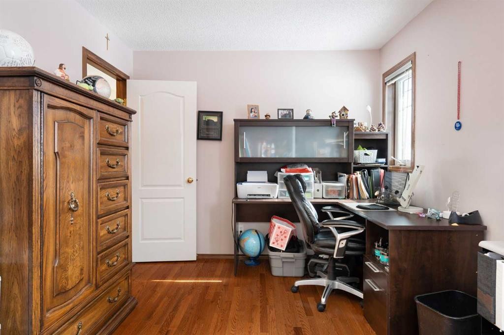 80 Chaparral Road Se, Calgary, AB - Indoor Photo Showing Office