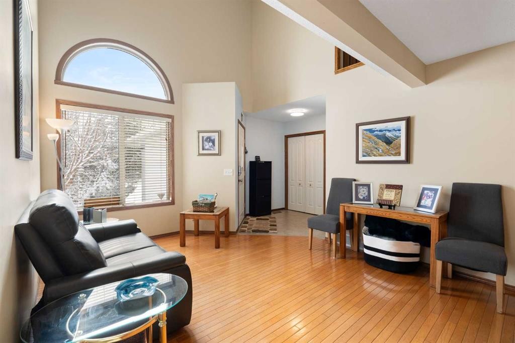 80 Chaparral Road Se, Calgary, AB - Indoor