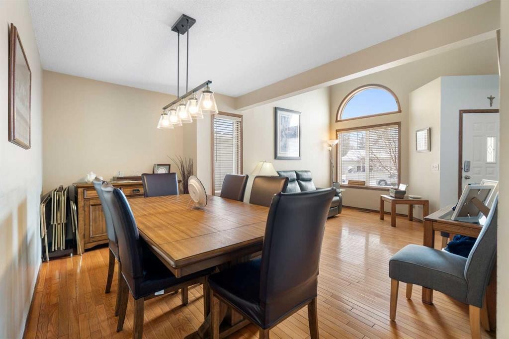 80 Chaparral Road Se, Calgary, AB - Indoor Photo Showing Dining Room