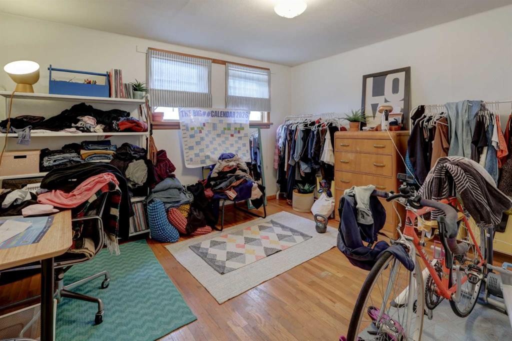 636 17 Avenue Ne, Calgary, AB - Indoor