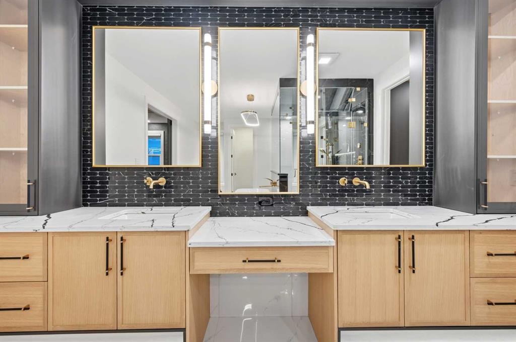 126 Sunstone Way, Balzac, AB - Indoor Photo Showing Bathroom