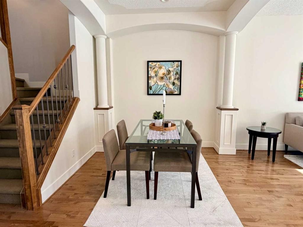 624 27 Avenue Nw, Calgary, AB - Indoor Photo Showing Dining Room