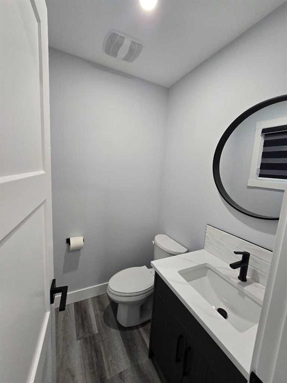 327 Rundleview Drive Ne, Calgary, AB - Indoor Photo Showing Bathroom
