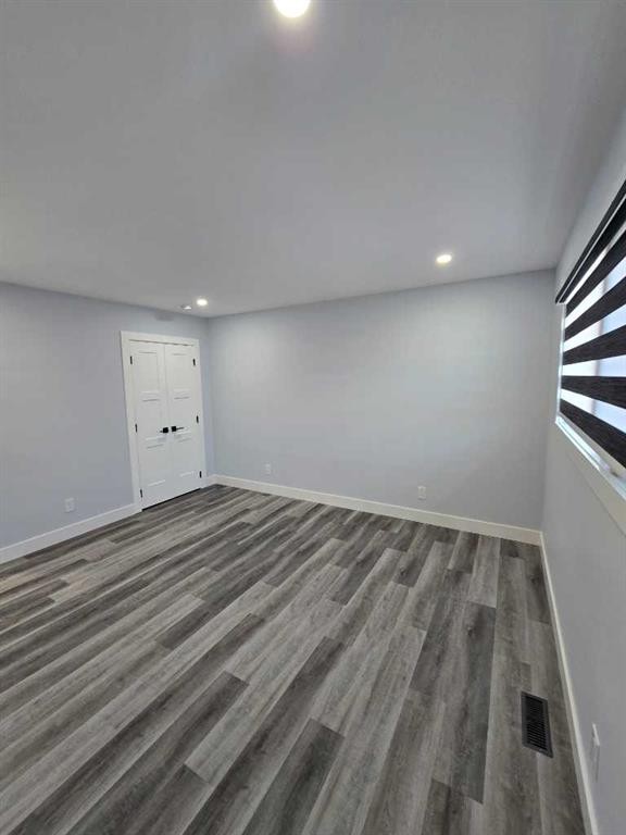 327 Rundleview Drive Ne, Calgary, AB - Indoor Photo Showing Other Room