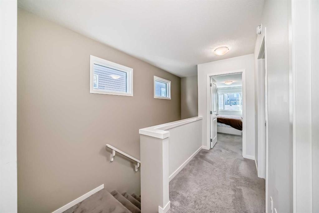 455 Tekarra Drive Nw, Calgary, AB - Indoor Photo Showing Other Room