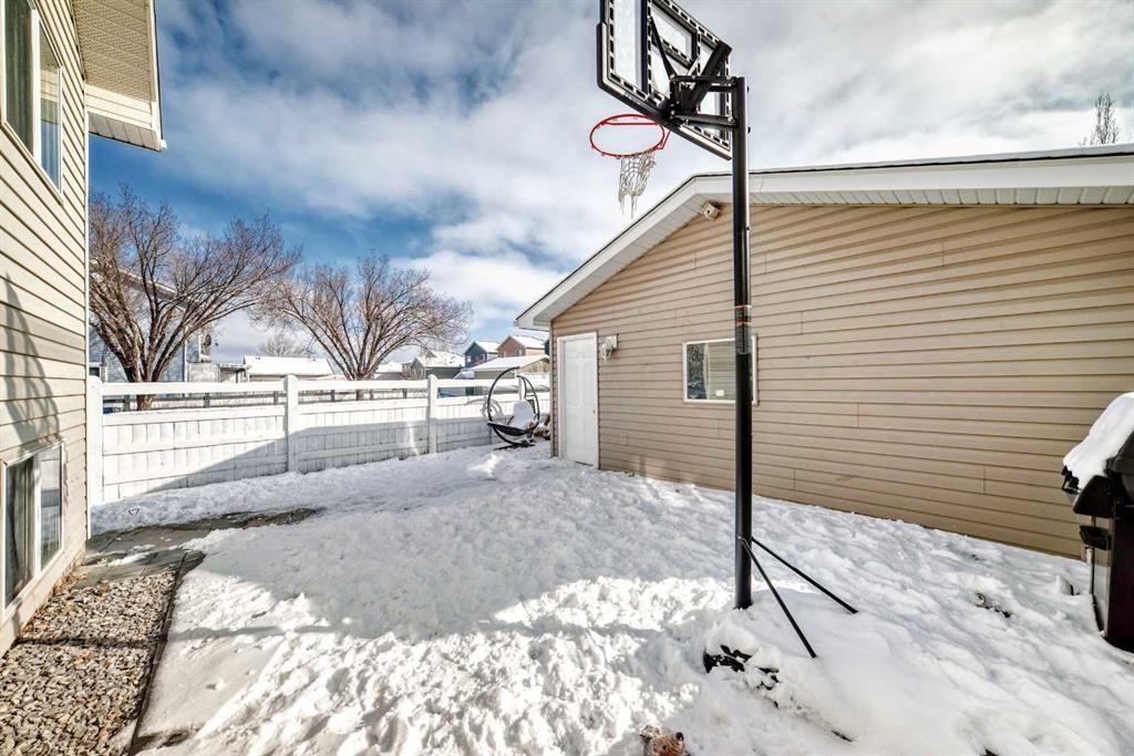 67 Bridleglen Manor Sw, Calgary, AB - Outdoor With Exterior