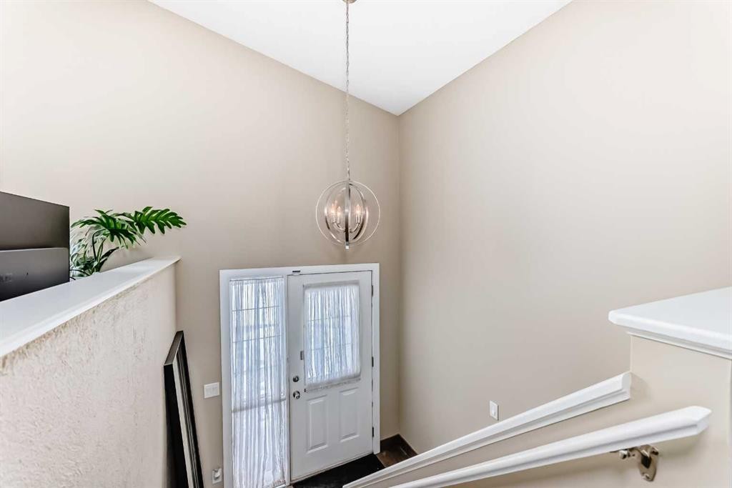 67 Bridleglen Manor Sw, Calgary, AB - Indoor Photo Showing Other Room