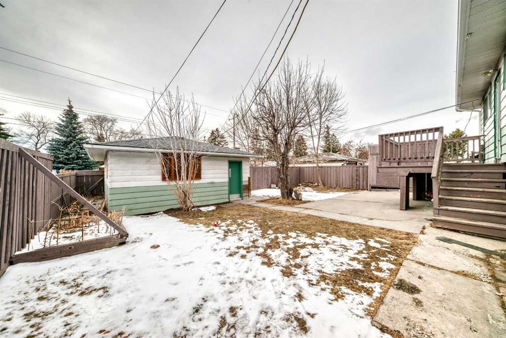 2517 36 Street Se, Calgary, AB - Outdoor