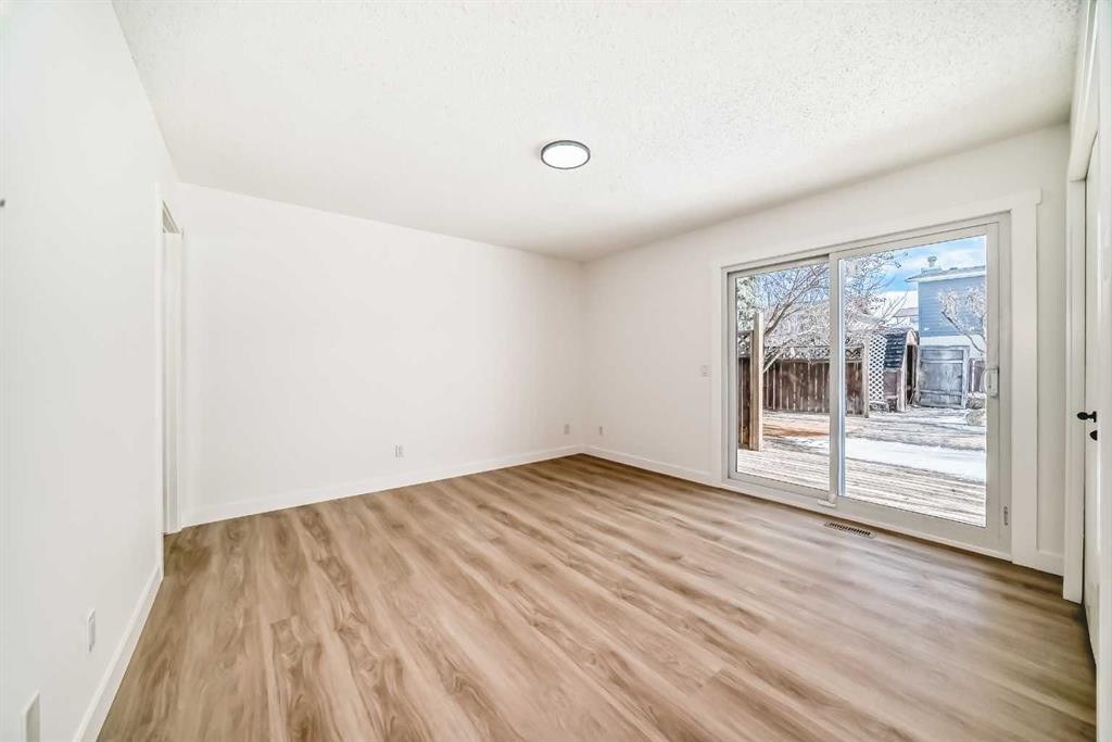 319 Whitefield Drive Ne, Calgary, AB - Indoor Photo Showing Other Room