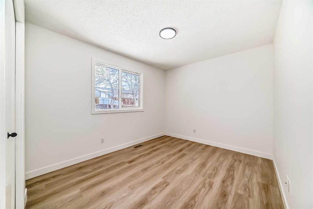 319 Whitefield Drive Ne, Calgary, AB - Indoor Photo Showing Other Room