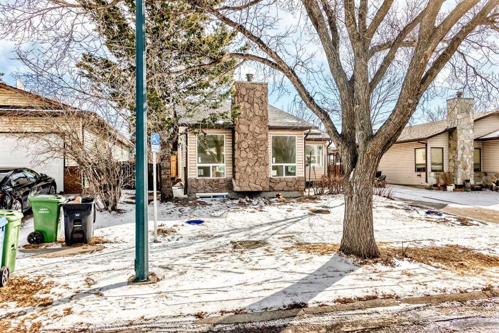 319 Whitefield Drive Ne, Calgary, AB - Outdoor