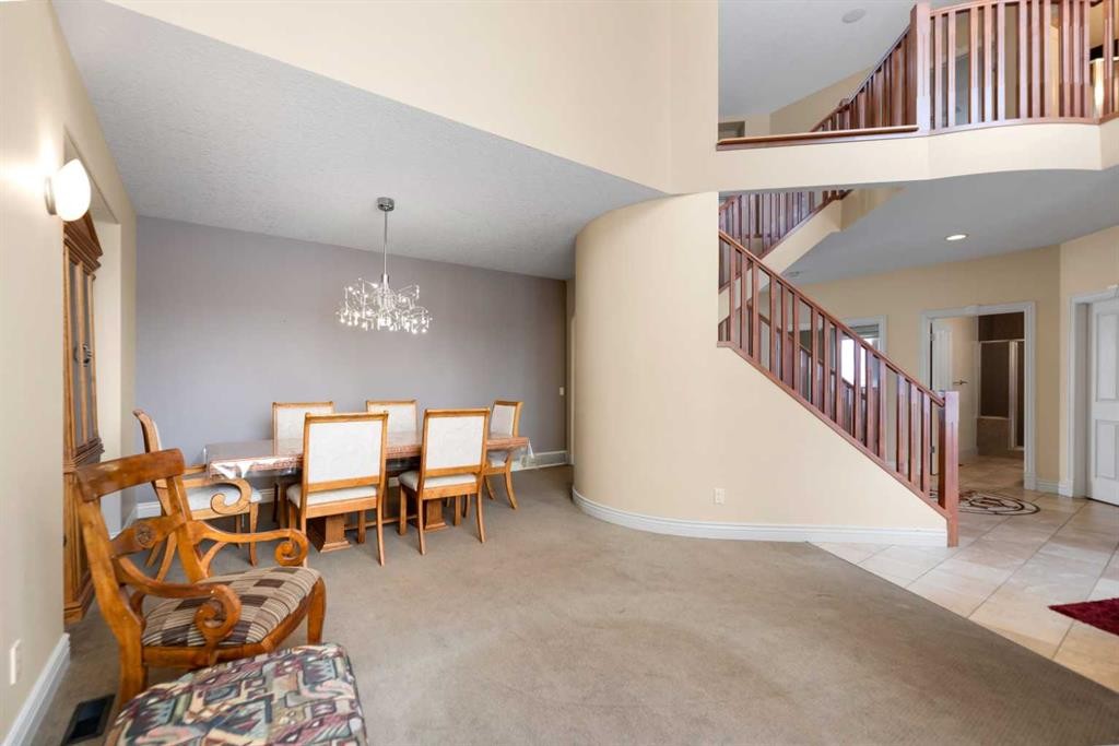 28 Panatella Manor Nw, Calgary, AB - Indoor Photo Showing Other Room