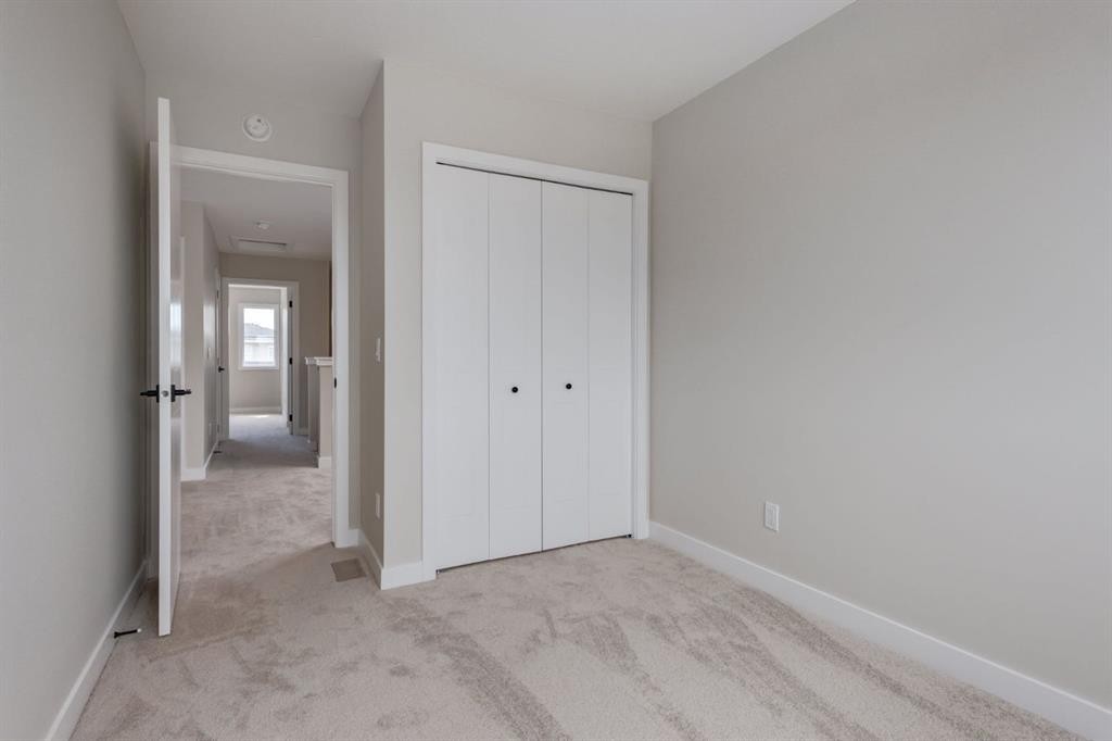 279 Sora Boulevard Se, Calgary, AB - Indoor Photo Showing Other Room