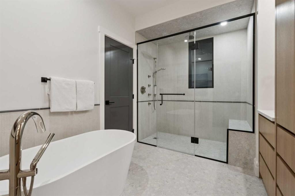 1740 6 Avenue Nw, Calgary, AB - Indoor