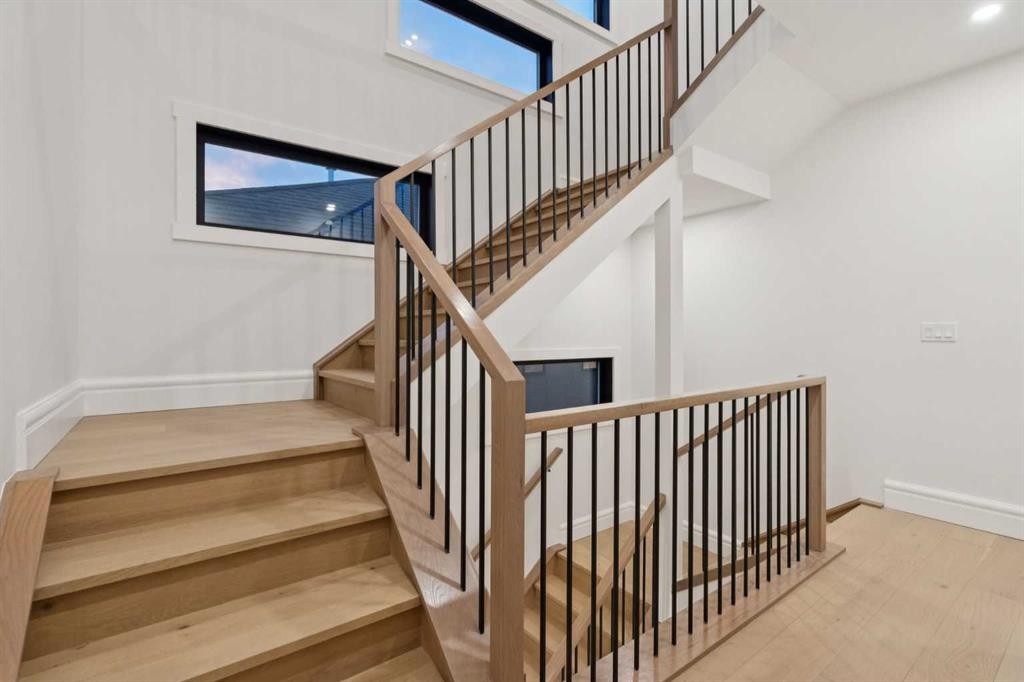 1740 6 Avenue Nw, Calgary, AB - Indoor Photo Showing Other Room