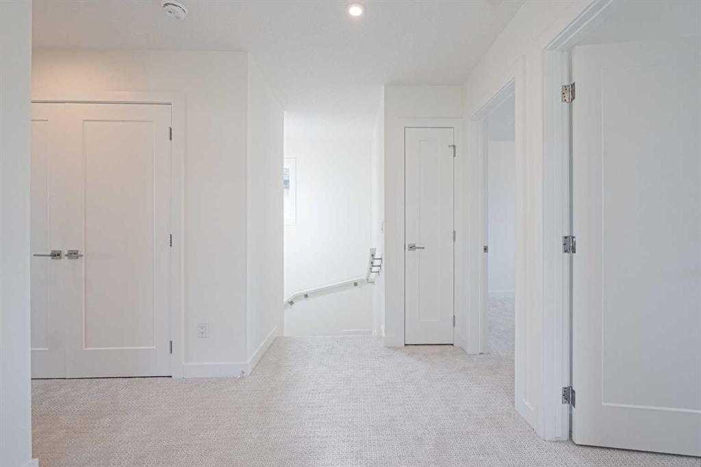 129 Dawson Wharf View, Chestermere, AB - Indoor Photo Showing Other Room