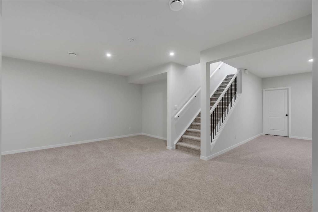 63 Bartlett Crescent Se, Calgary, AB - Indoor