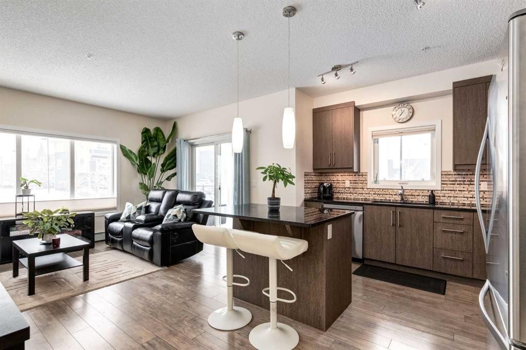 121-402 Marquis Lane Se, Calgary, AB - Indoor
