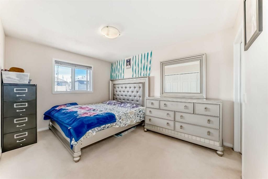 151 Covepark Green Ne, Calgary, AB - Indoor Photo Showing Bedroom