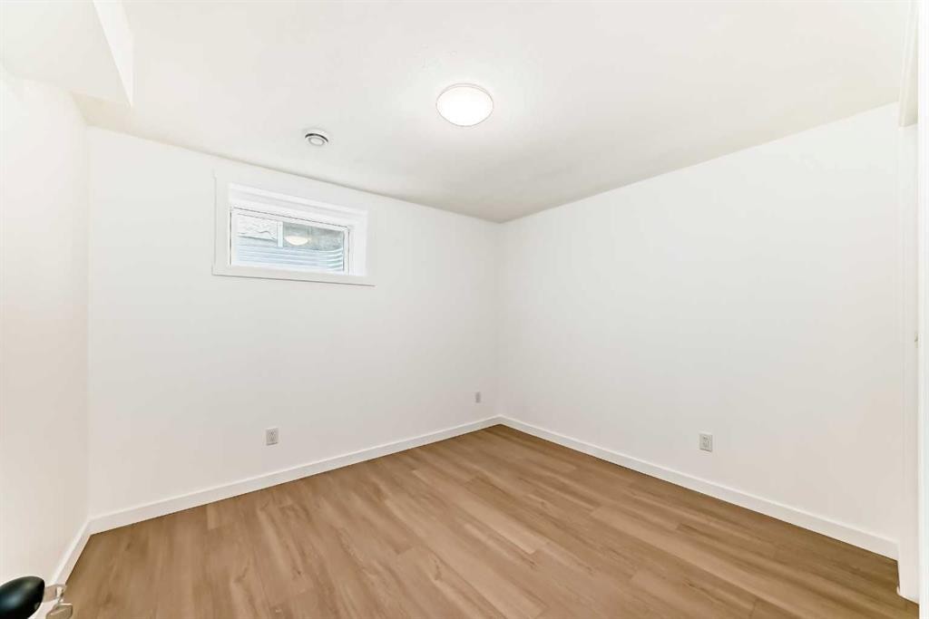 264 99 Avenue Se, Calgary, AB - Indoor Photo Showing Other Room