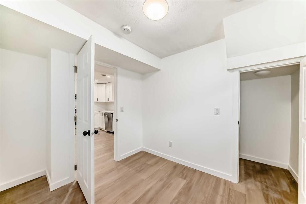 264 99 Avenue Se, Calgary, AB - Indoor Photo Showing Other Room